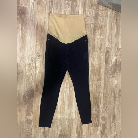 Size 4 Petites LOFT Maternity Jeans. Thick, high quality denim. Like New! - Picture 2 of 5